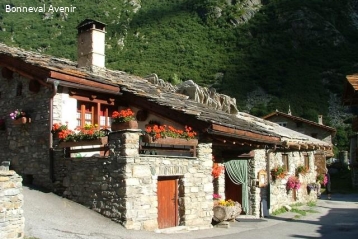 CHALET LES CORNICHES, APPART REZ-DE-CHAUSSÉE - 6 pers.